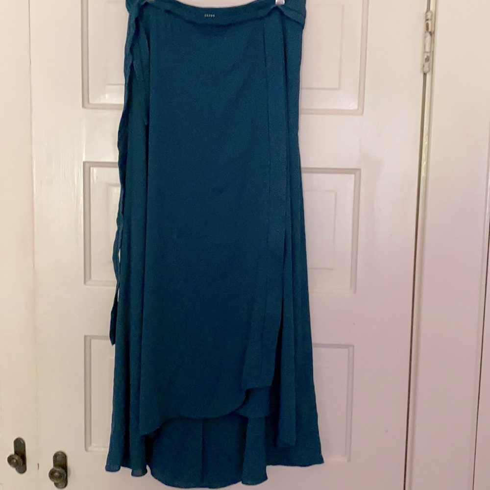 NWT White House Black Market hi-lo skirt green